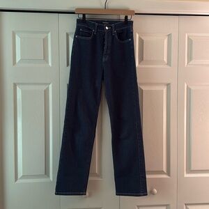Woman’s size 2 high rise jeans. Wild fable.